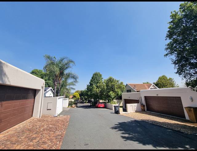 3 BEDROOM CLUSTER RENTED IN DOUGLASDALE